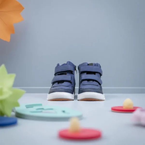 أطفال-1-أزرق-داكن-2-2.webp حذاء كرة سلة للأطفال