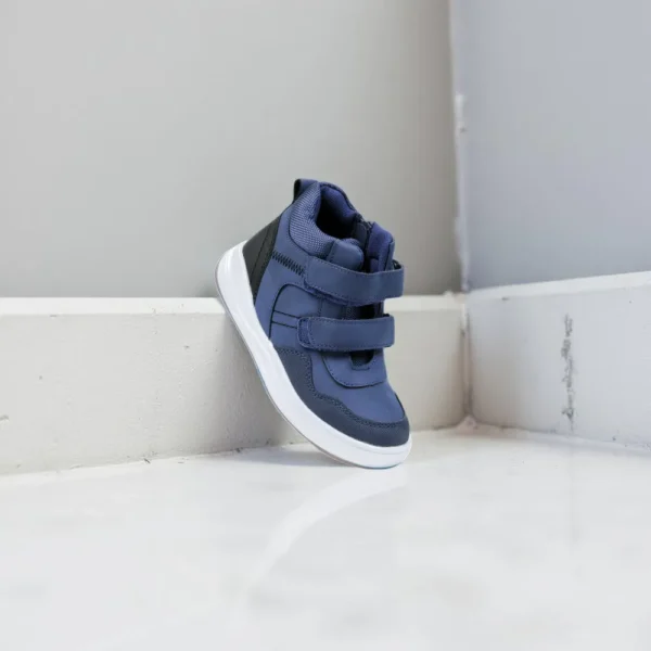 حذاء كرة سلة للأطفال