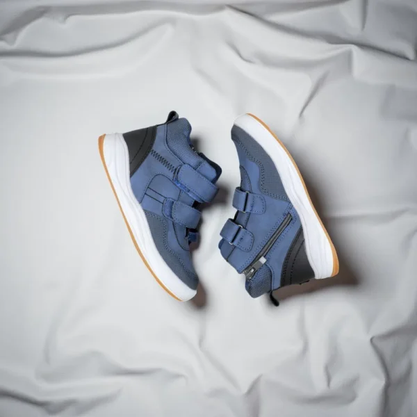 حذاء كرة سلة للأطفال