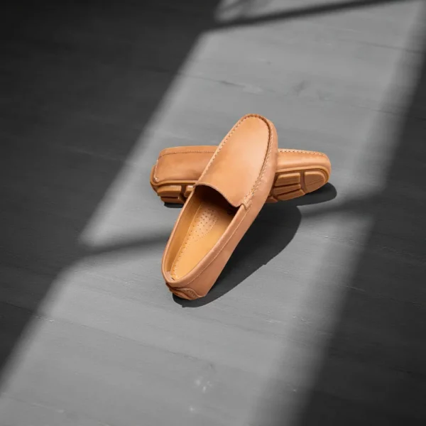 حذاء لوفر رسمي وأنيق